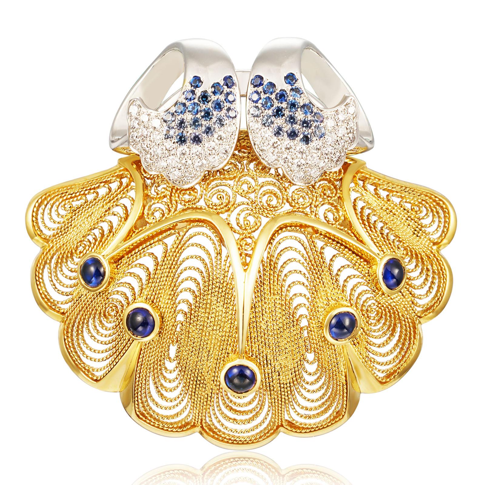 Embrace of Shells Pendant 1