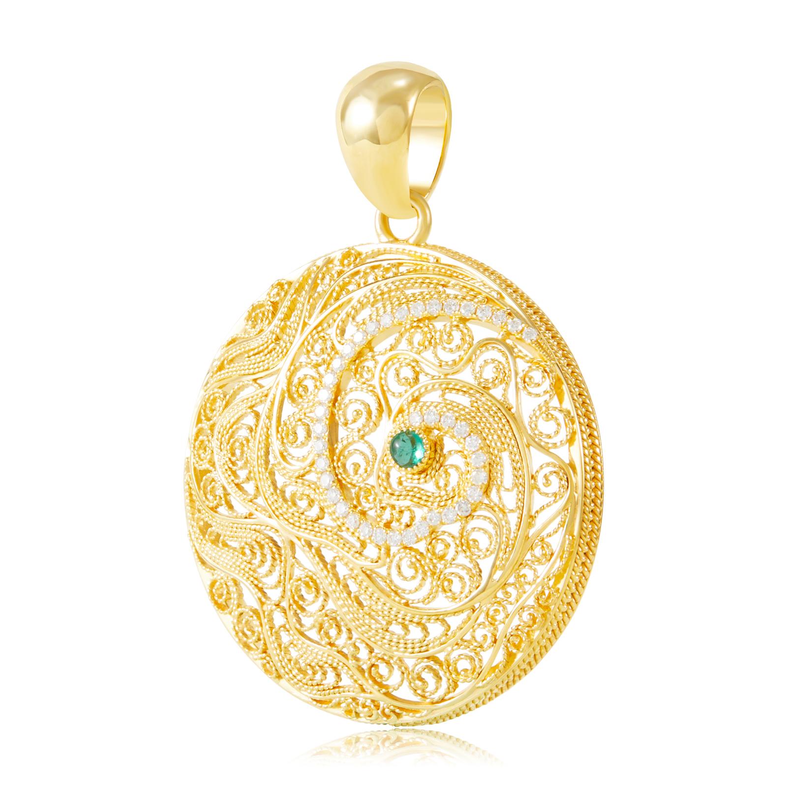 Golden Star Swirl – Heart of the Sea Pendant 3