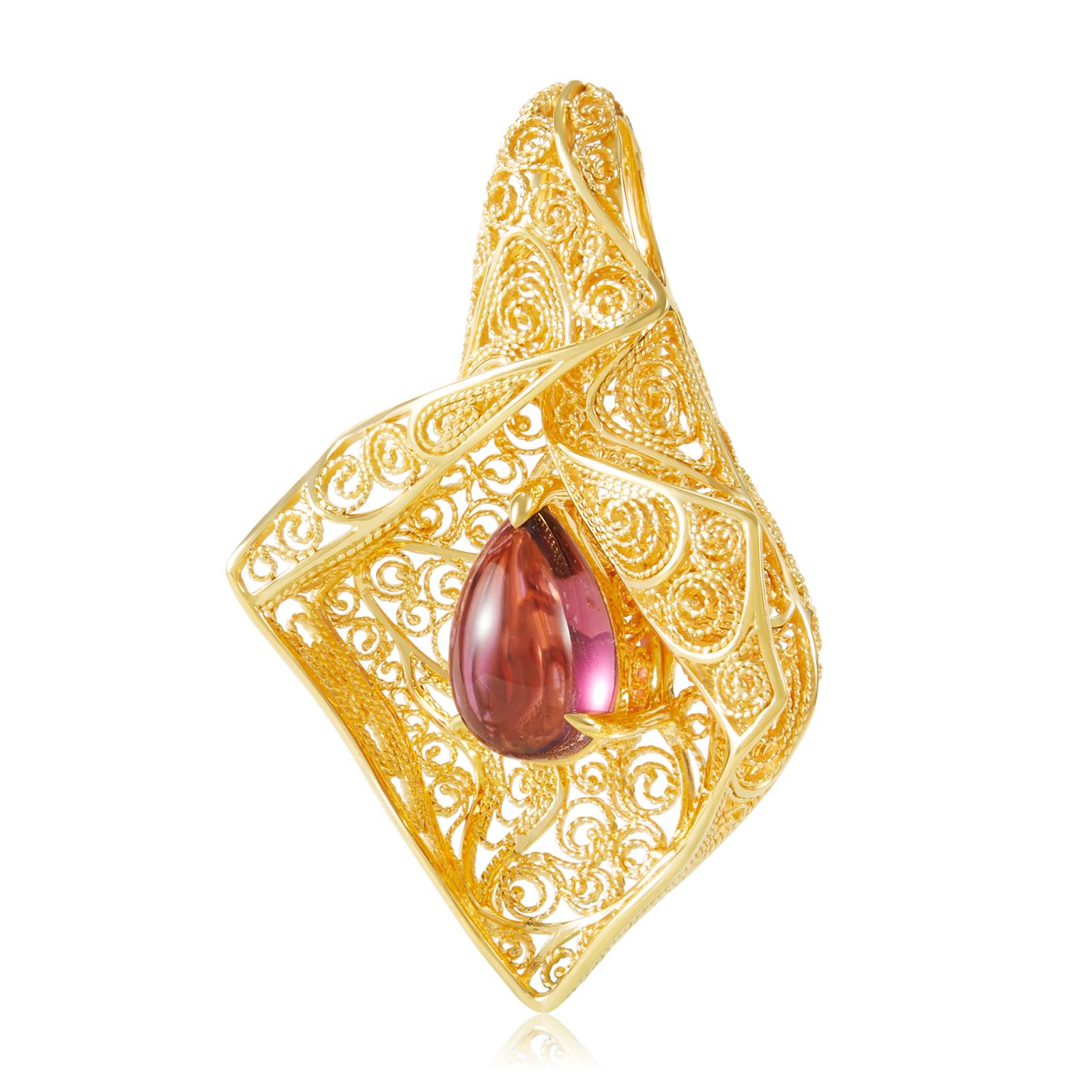 Golden Youth – Calla Lily Pendant 3