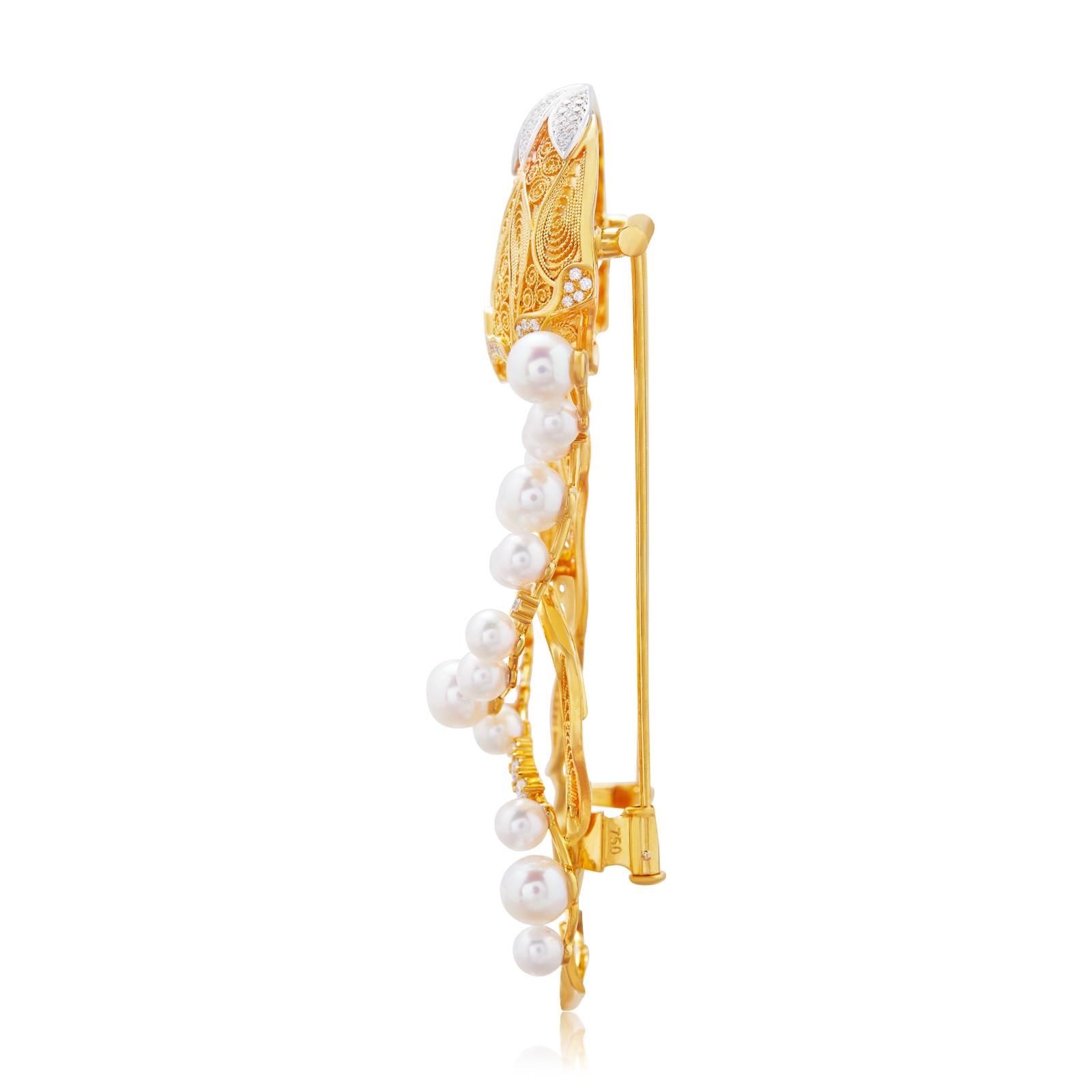 Luminous Jelly Pearl Brooch 1