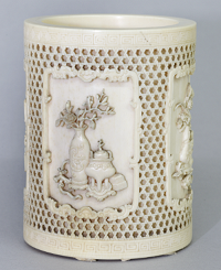 Ivory Carving, 牙雕, 清代, 象牙雕開光博古圖筆筒